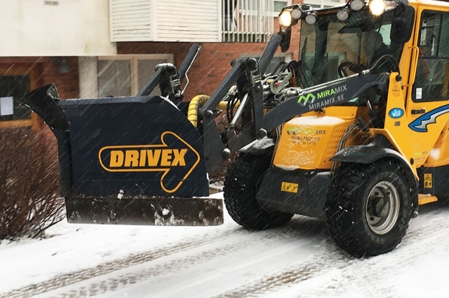 Miramix utför snöskottning i hela Stockholm.